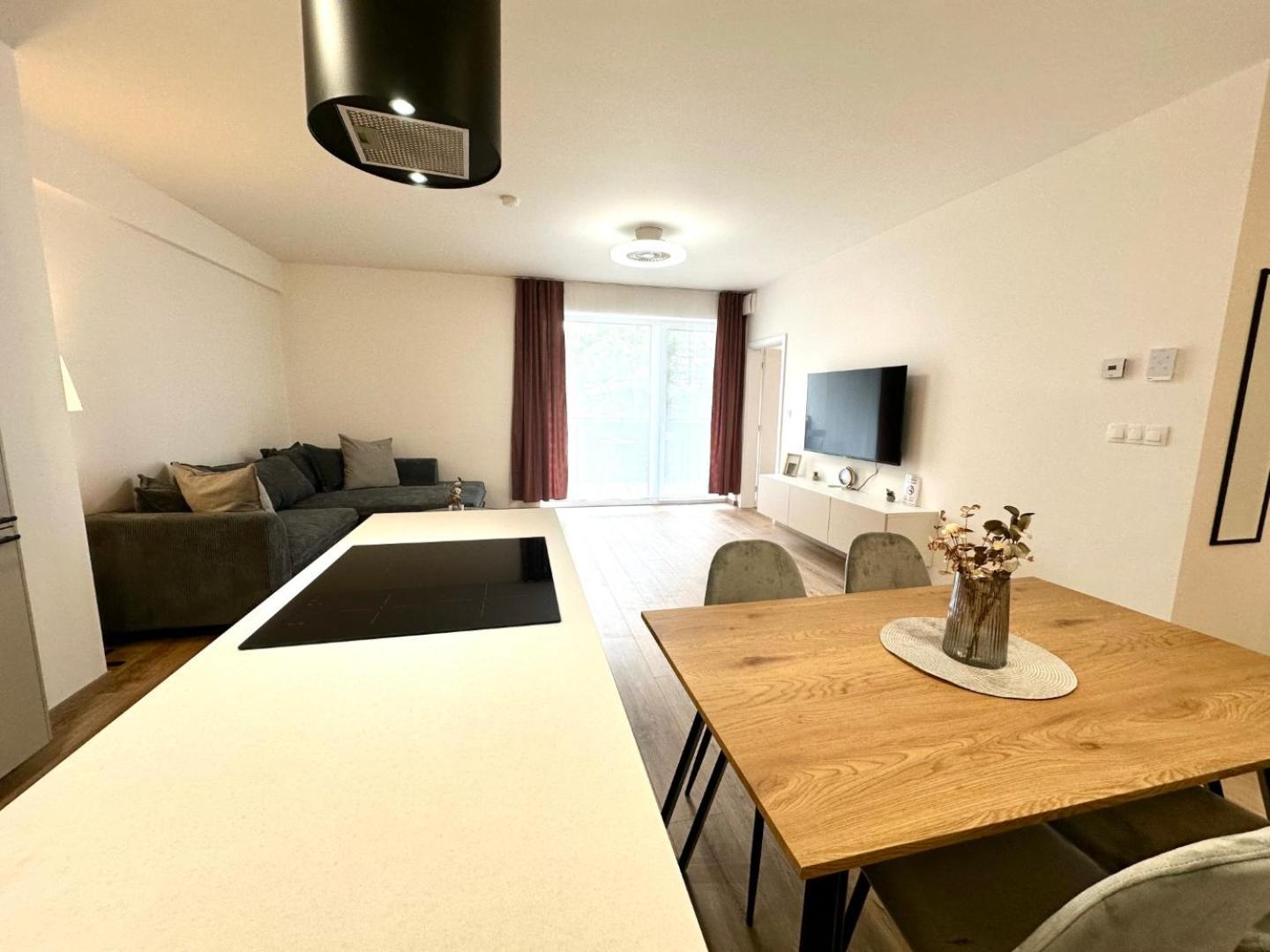 2 Room Apartment, New Building, Balcony, 208 Rovinka Exterior foto